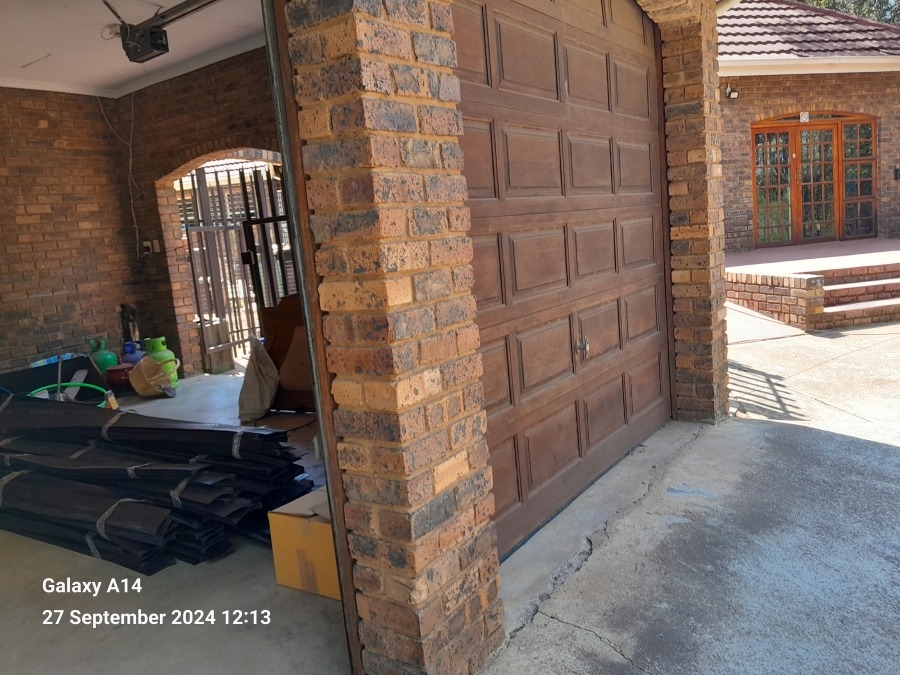 4 Bedroom Property for Sale in Waterval S H North West